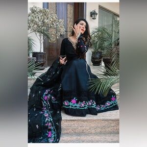 SOLD !!! Farah Talib Aziz Beautiful Raven dress